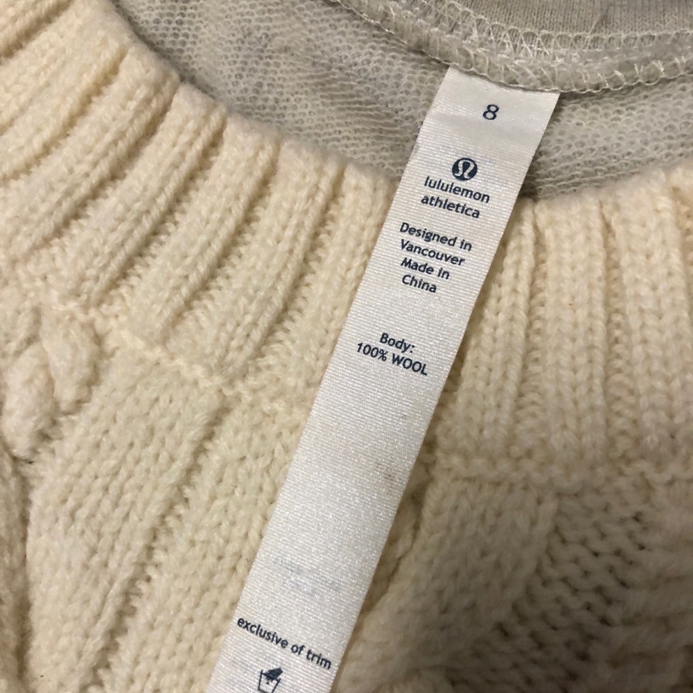 Lululemon St Moritz Sweater Top size 8